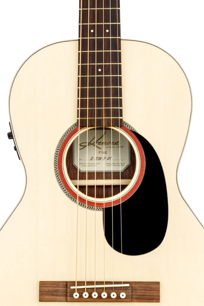 kremona f16e front close up